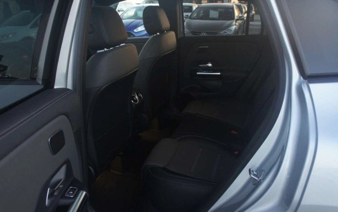 Mercedes-Benz GLA cena 179000 przebieg: 10290, rok produkcji 2020 z Dobrzyca małe 667